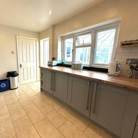 Image 4 - Oak Tree Close, West Northamptonshire, NN3 9BA, United Kingdom - House for sale