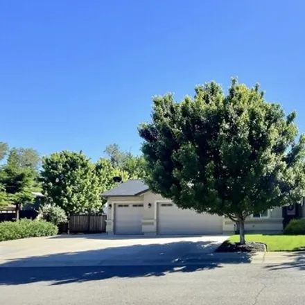 Buy this 4 bed house on 3332 Glenrock Way in Redding, CA 96001