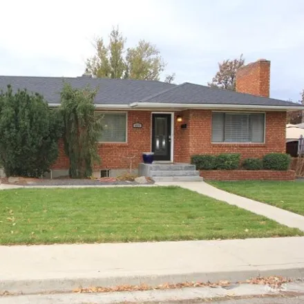 Buy this 3 bed house on 417 East Idaho Avenue in Meridian, ID 83642