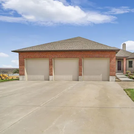 Buy this 6 bed house on 700 Valley Road in Jerome County, ID 83335