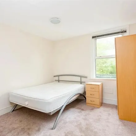 Image 4 - Ivy Hall (Middlesex University), 100 Cricklewood Lane, Childs Hill, London, NW2 2DQ, United Kingdom - Apartment for rent