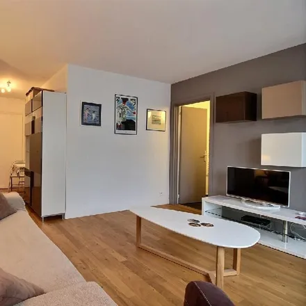 Image 3 - 50 Rue de l'Aqueduc, 75010 Paris, France - Apartment for rent