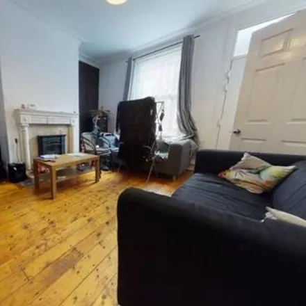 Rent this 2 bed townhouse on Beamsley Place in Leeds, LS6 1JZ