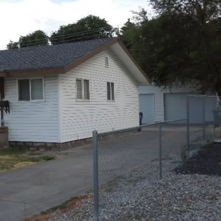 Buy this 3 bed house on 3691 East Pacific Avenue in Spokane, WA 99202