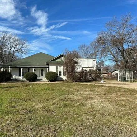 Buy this 3 bed house on 257 Choctaw Avenue in Caddo, Bryan County
