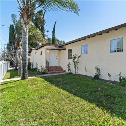 Image 1 - 19286 Strathern Street, Los Angeles, CA 91335, USA - House for rent