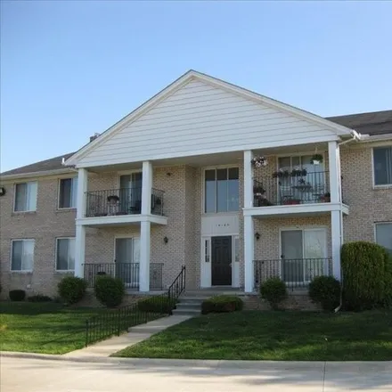Rent this 2 bed condo on 14093 McKinney Drive in Sterling Heights, MI 48312