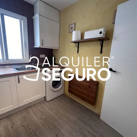 Rent this 3 bed apartment on Carrer de Maria de Molina in 6, 46017 Valencia