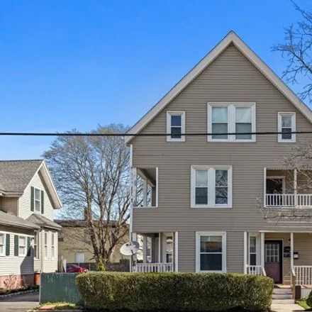 Buy this 6 bed house on 475 Chestnut Street in Lynn, MA 01902