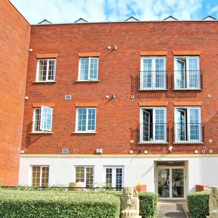 Rent this 3 bed apartment on 46 Parade Court in Bristol, BS5 7TB
