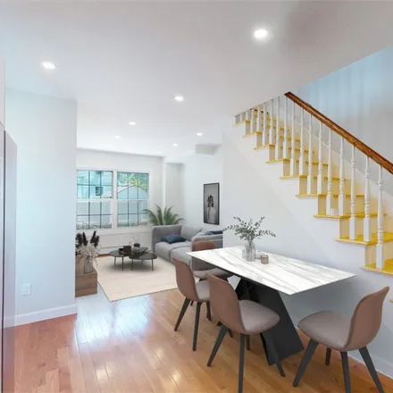 Image 2 - 119-04 193rd Street, New York, NY 11412, USA - Townhouse for sale