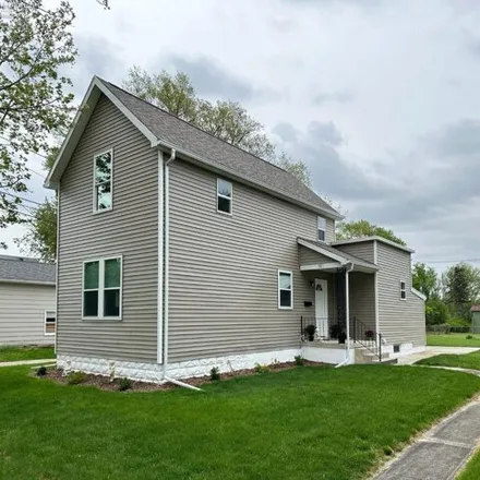 Buy this 3 bed house on 519 Circular Street in Tiffin, OH 44883