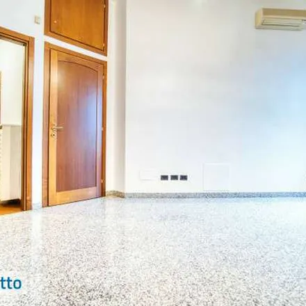 Image 6 - Viale Regina Margherita, 20122 Milan MI, Italy - Apartment for rent