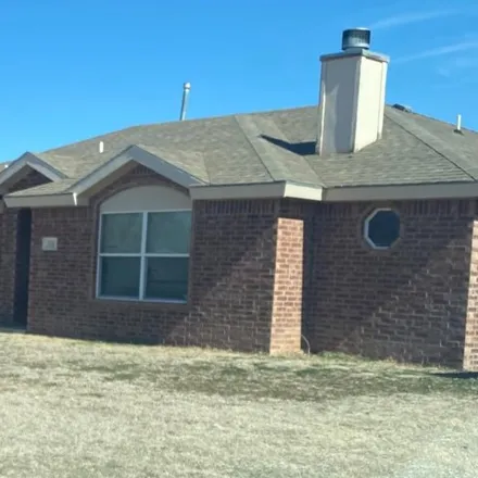 Rent this 3 bed house on 516 North Dover Avenue in Lubbock, TX 79416