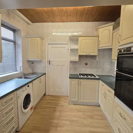 Image 2 - 6 St Austell Road, Manchester, M16 8WQ, United Kingdom - Duplex for rent