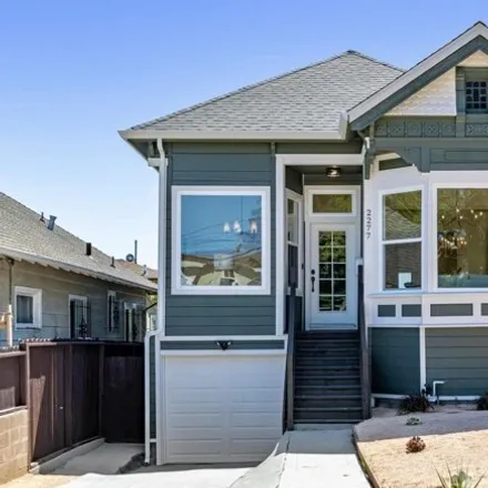 Buy this 3 bed house on 2277 East 19th Street in Oakland, CA 94622