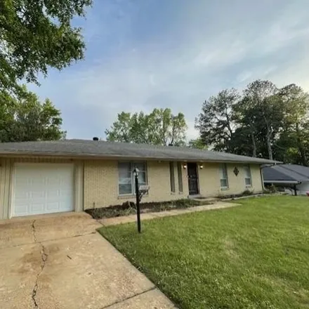 Buy this 3 bed house on 5183 Blueridge Drive in Memphis, TN 38134