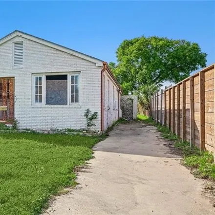 Buy this 3 bed house on 3018 Hollygrove Street in New Orleans, LA 70118