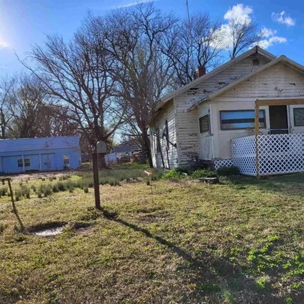 Buy this 1 bed house on 444 South State Street in Eureka, KS 67045