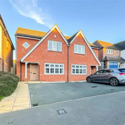 Image 1 - 62 Wensleydale, Tamworth, B77 4PS, United Kingdom - Duplex for sale