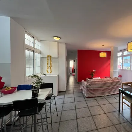 Rent this 1 bed room on Laya Bienestar y Belleza in Calle Olof Palme, 36