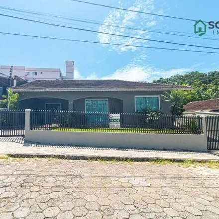 Buy this 4 bed house on Rua Frei Henrique de Coimbra 127 in Salto do Norte, Blumenau - SC