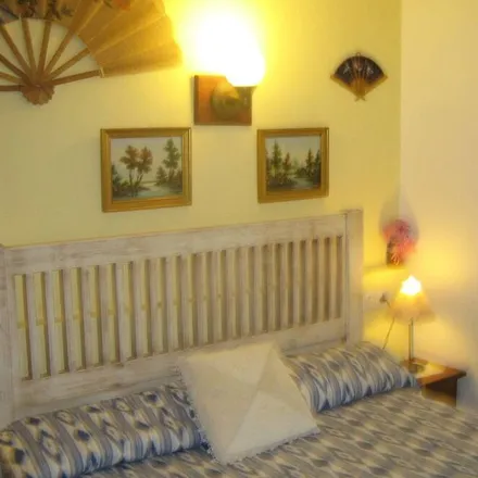 Rent this 3 bed townhouse on Carrer Felanitx in 07198 Palma, Spain