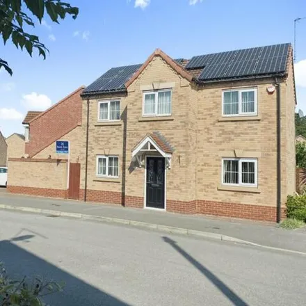 Buy this 3 bed house on Risholme Way in Hull, HU8 9BY