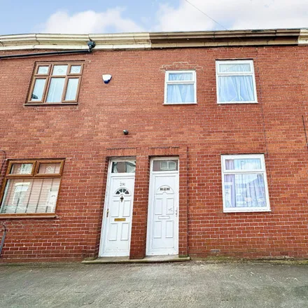 Buy this 3 bed townhouse on Valli News in 112 Cemetery Road, Preston