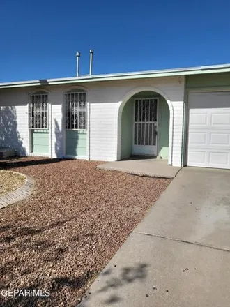 Image 3 - 710 Derrickson Drive, El Paso, TX 79912, USA - House for sale