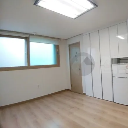 Rent this studio apartment on 서울특별시 강남구 역삼동 774-15