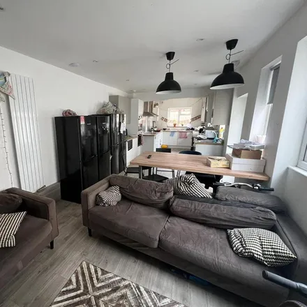Rent this 9 bed house on Hinton Road in Bristol, BS16 3UN