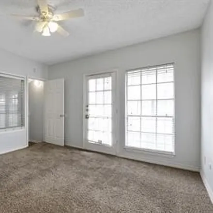 Image 4 - 5981 (5), Arapaho Road, Dallas, TX 75248, USA - House for rent