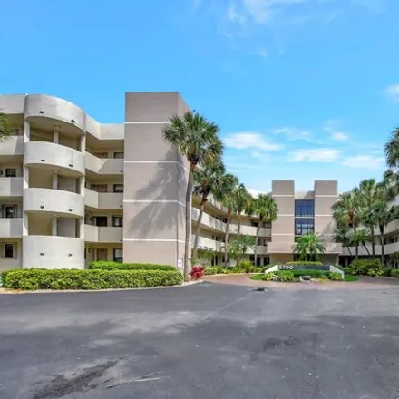 Buy this 3 bed condo on unnamed road in Palm Beach County, FL 33486