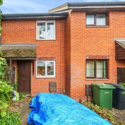 Buy this 2 bed townhouse on Worcester Drive in East Hagbourne, OX11 8UP