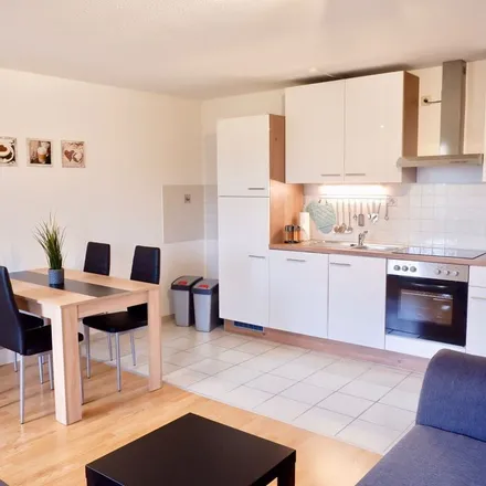 Rent this 3 bed apartment on Grüner Weg 18 in 01109 Dresden, Germany