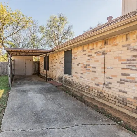 Image 3 - 7762 Sable Lane, North Richland Hills, TX 76182, USA - Duplex for rent