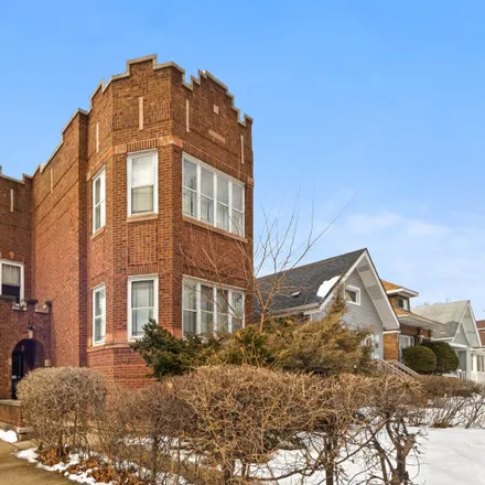 Buy this 4 bed duplex on 7634 South Yates Boulevard in Chicago, IL 60617