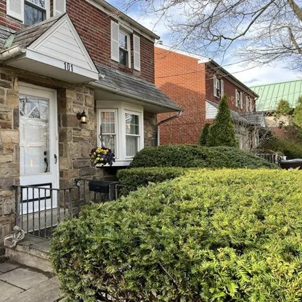 Image 3 - Bucks County Parking Garage, North Broad Street, Doylestown, PA 18901, USA - House for sale