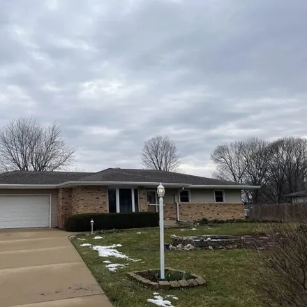 Buy this 3 bed house on 749 White Swan Lane in Rockford Township, IL 61108