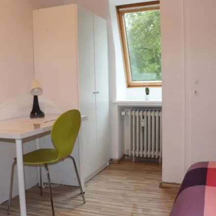Rent this 6 bed apartment on Stadtterrassen 2 in Abbentorswallstraße, 28195 Stadtgebiet Bremen