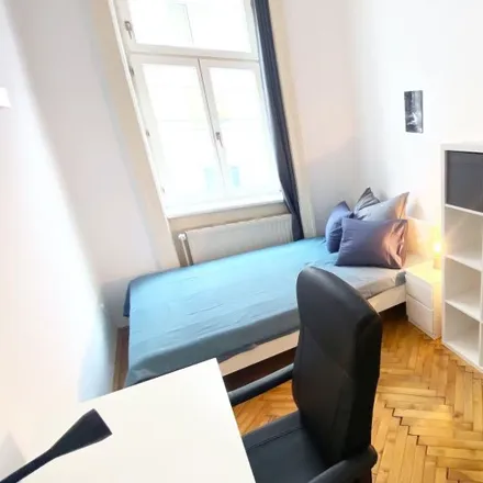 Rent this 4 bed room on Gestettengasse 27 in 1030 Vienna, Austria