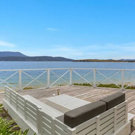 Rent this 3 bed apartment on Spitfarm Rd cnr Pier Rd Out in 2 Spitfarm Road, Opossum Bay TAS 7023