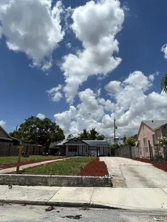 Buy this 2 bed house on 557 South C Street in Lake Worth Beach, FL 33460