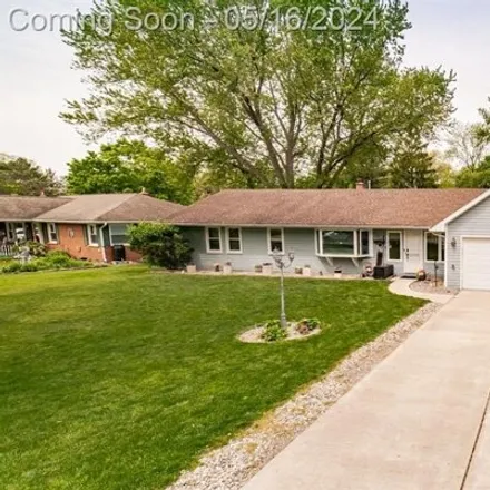 Buy this 3 bed house on 2409 Denby Drive in Waterford Township, MI 48329