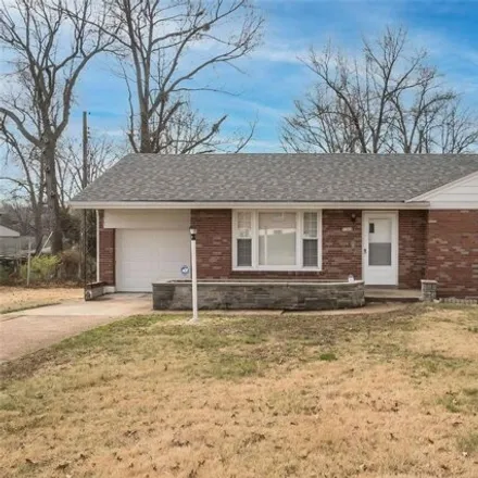 Rent this 2 bed house on 9360 Duenke Drive in Bellefontaine Neighbors, MO 63137
