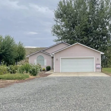 Buy this 3 bed house on 340 Summitview Road in WA 98908, USA