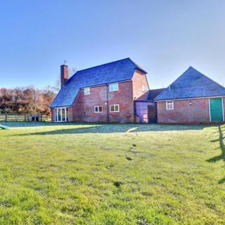 Rent this 4 bed house on The Black Horse in Aylesbury Road, Great Missenden