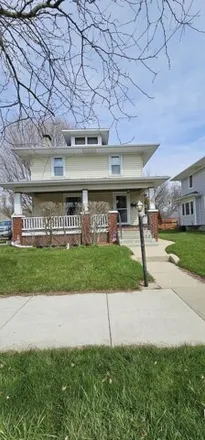 Buy this 3 bed house on 1172 Broadway Street in Springfield, OH 45504