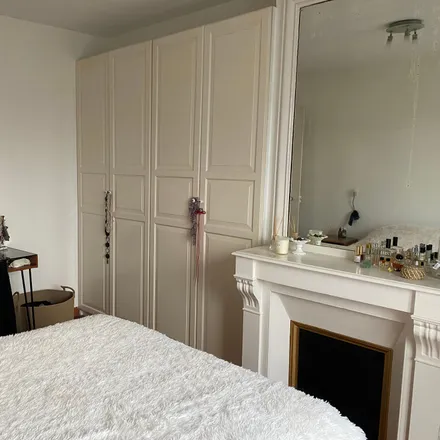 Image 2 - 5 Rue Versigny, 75018 Paris, France - Apartment for rent